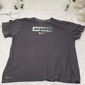 Nike Dri-Fit Shirt